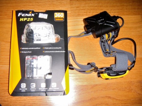 Frontal Fenix HP25, en perfecto estado, sin uso. Ofrece 20 patrones distintos de iluminación. Sus dos 00