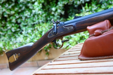  _MG_7271.JPG  _MG_7272.JPG Hola, un buen amigo vende un rifle Zuavo de Chiappa, modelo match de siete 00