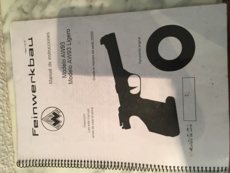 Buenas compañeros vendo la pistola con dos cargadores instrucciones en español lleva cachas nill y la 01