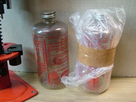 Maquina de recarga de cartuchería semimetalica Cal 12 y conversión a 410 (Cal 36).
Marca MEC, modelo 600 02