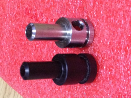 Vendo carabina Theoben, en calibre 5.5 con culata de nogal,
sistema de llenado "V" Rápido con 150