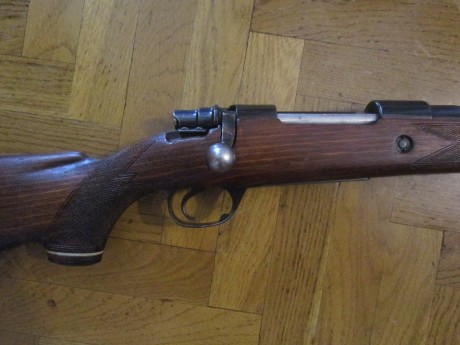 Vendido. rifle Santa Bárbara modelo Gredos en calibre 30.06, buen estado y tira muy bien. Su precio 450 01