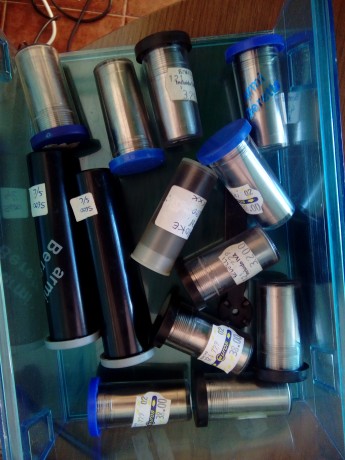 Hola, tengo este conjunto de choques procedente de cierre de armería, todos nuevos y en buen estado. Como 10