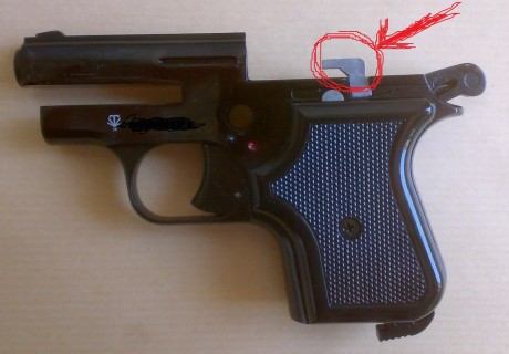 Hola a todos !!

¿ Alguien me puede decir el nombre de ésta pieza de las pistolas semiautomáticas y qué 00