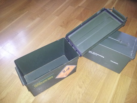 Dispongo de 6 cajas metalicas de municion, estan en buen en estado general y su junta estanca cumple su 01