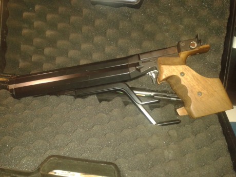 Se vende feinwerkbau mod.102 en buen estado.
Precisión excelente... disparador de dos tiempos ajustables.
Precio 02