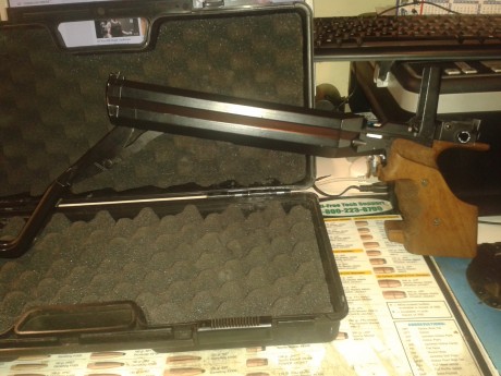 Se vende feinwerkbau mod.102 en buen estado.
Precisión excelente... disparador de dos tiempos ajustables.
Precio 00