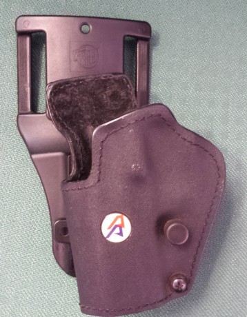 Se vende funda de zurdo para HK USP, marca Doble Alfa "AA"
50 euros envío incluido.
Está en 00