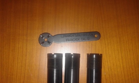 Vendo alza original para el rifle Remington 742, precio 25 euros mas portes y juego de chokes de *, ** 11