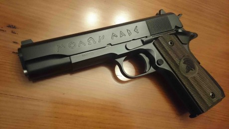 Hola a todos,

Pongo a venta mi Norinco 1911A1 "Molon Labe" en 45ACP customizada.  Como seguramente 02