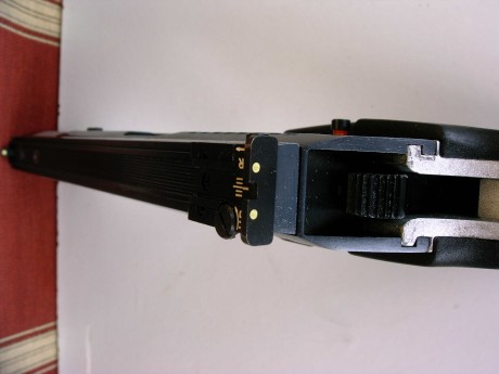 Pistola CZ 122 Sport del calibre 22. Perfecto estado de conservación y funcionamiento. Tiene alza LPA 00