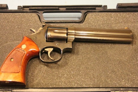 Magnífico revolver a un gran precio 349€. Gatillo ajustado por un armero, perfecta para competir.

La 02