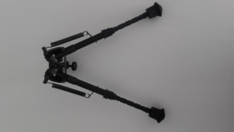 Son bipodes genericos,sin marca, pero cumplen muy bien su cometido.  14  cm plegado y 21,5 cm extendido.
Rapido 00