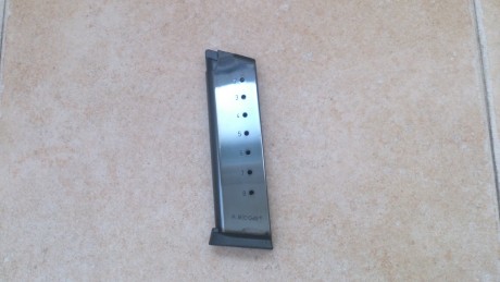 Hola, vendo cargadores para pistola 1911 del calibre .45 de 8 disparos. Son de la marca MEG-CAR y están 00