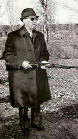 Hace unos días encontré por casualidad en una web extranjera un arma a la venta que hacía muchos años 150