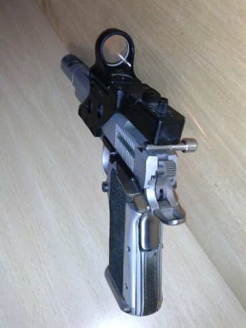 Se vende pistola 1911 Open del 38 Super, carro Caspian y cañón Nowlin, pieceria americana, mira C-more 02