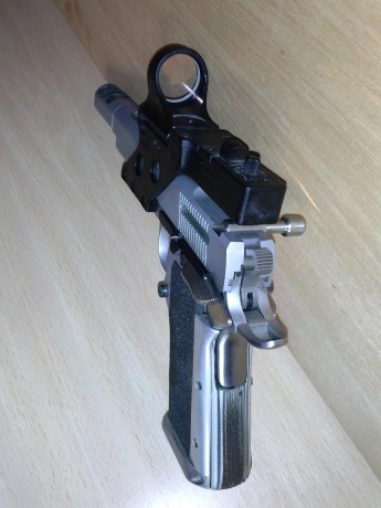 Se vende pistola 1911 Open del 38 Super, carro Caspian y cañón Nowlin, pieceria americana, mira C-more 02