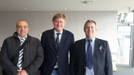 No sé si estais al tanto de esta noticia:

https://ukshootingnews.wordpress.com/2015/11/17/the-eu-will-publish-a-total-semi-auto-rifle-ban-proposal-tomorrow/

Pero 161