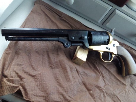 Venta Colt Navy 1851 calibre 44 , Marca Pietta,  en buen estado general tanto mecánico como estético , 01