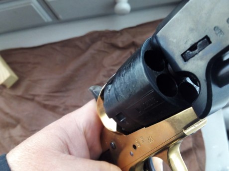 Venta Colt Navy 1851 calibre 44 , Marca Pietta,  en buen estado general tanto mecánico como estético , 11