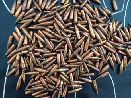 Hola.
Busco puntas blindadas del calibre .222-.223 o de origen militar 5,56 desmontadas sin marcas.
Cantidades 130