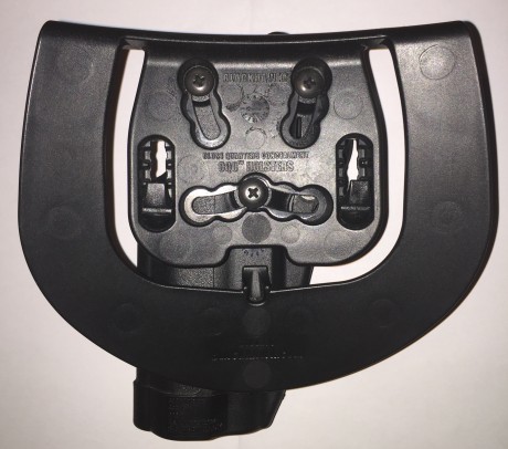 Se VENDE esta magnífica funda BLACKHAWK modelo SERPA CQC específicamente diseñada para pistolas 1911 con 01