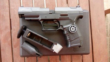 Vendo Walther CP99 perfecta de funcionamiento y de aspecto exterior.  Se vende con todo lo que se ve en 01