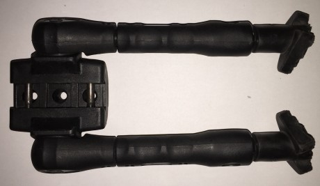 Se vende este magnífico BÍPODE fabricado por CAA con materiales de la mejor calidad.
El bípode es ajustable 00