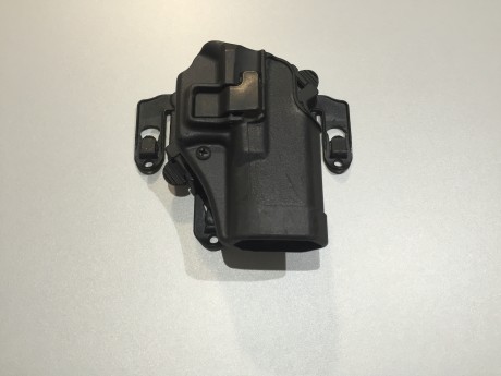 Se vende Glock 23 de cuarta generación. Guiada en F y en un estado inmaculado. Tiene instaladas unas miras 31