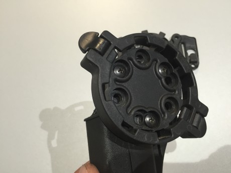 Se vende Glock 23 de cuarta generación. Guiada en F y en un estado inmaculado. Tiene instaladas unas miras 41