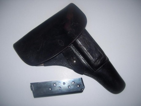 Hola 
vendo una funda original para la pistola Astra 600 
la funda es alemana de epoca de post-guerra 01