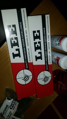 Buenos días compañeros,

con motivo que me voy a estudiar fuera y hago un poco de limpieza de lo que no 51