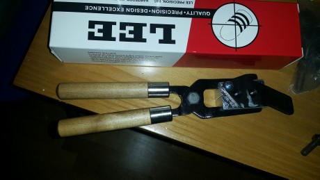 Buenos días compañeros,

con motivo que me voy a estudiar fuera y hago un poco de limpieza de lo que no 50