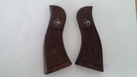 Cachas originales revolver llama martial. 15€. 01