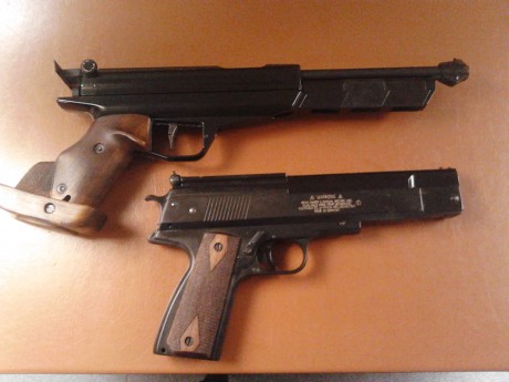 Hola, os presento un pequeño grupo de pistolas, todas distintas y con mucho en comùn, espero que os guste.

 01