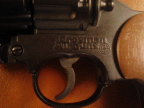 Hola, os presento un pequeño grupo de pistolas, todas distintas y con mucho en comùn, espero que os guste.

 20