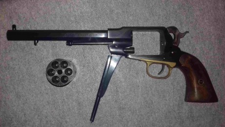 Pietta Remington 1858 NEW MODEL ARMY
Calibre .44
Guiado en AE
Incluyo juego de seis chimeneas para sustituir 01