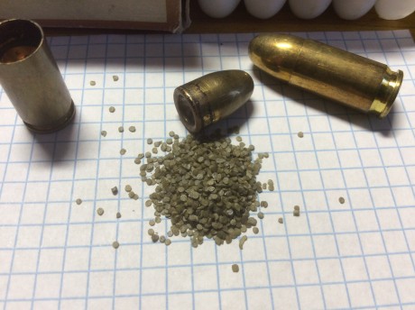 Y me refiero a la munición. A aquella "Santa Bárbara" que se hacía en las fábricas de armas 151