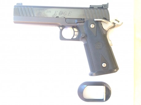 Hola a todos:
Se vende esta fabulosa pistola, marca STI, modelo EDGE, calibre 9mm parabelum.
El arma tiene 11