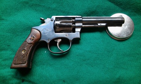 Revolver Rubi Calibre 22 4´´ pulgadas.
Más reducido que el Astra 4´´

Guiado en F 225€ con portes
contacto 02