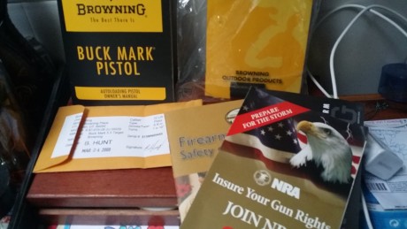 En muy buen estado, con maletín original..he sido el unico propietario y no he disparado mucho, subí a 10