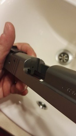 Buenas compañeros, pongo a la venta está Magnífica pistola de 9 mm y 6".

Se trata de una SIG SAUER 11
