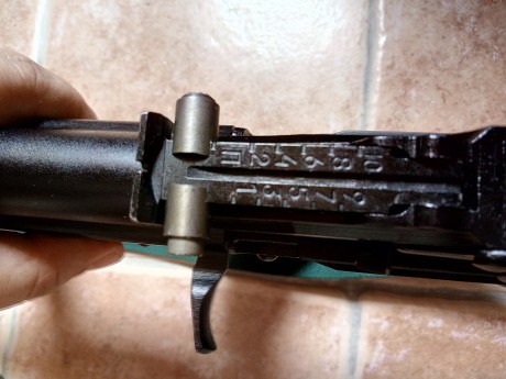 Vendo estos 2 kalashnikov de co2 del calibre 4,5 municion metalica, están hechos a partir de piezas de 20