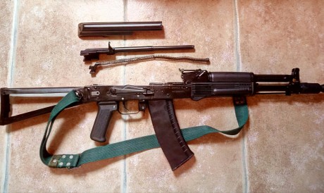 Vendo estos 2 kalashnikov de co2 del calibre 4,5 municion metalica, están hechos a partir de piezas de 42