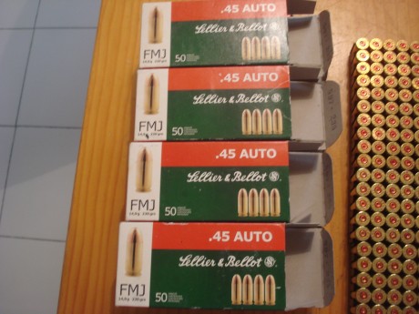 Vendidas 400 vainas de la marca  S&B del calibre .45 ACP con un solo tiro y en sus envases originales, 01