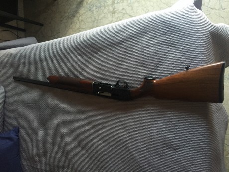Vendo Beretta 301 o 2 no sé exactamente cuál es,tiene dos estrellas fijas,la compre el año pasado en armería 02