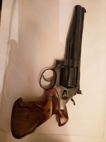 Vendo Revolver Llama Olímpic 6" 38spl 
De un buen Amigo 
En muy buen estado 
350€
Tlf:693060238  00
