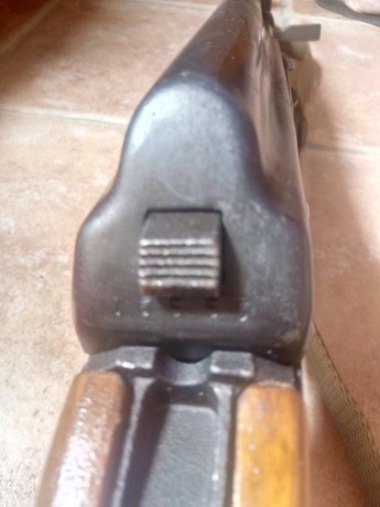 vendo este ak47 de co2 calibre 4,5 metalico hecho a partir de piezas originales, incluye la correa y kit 00
