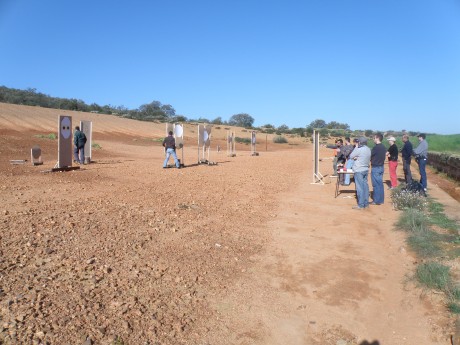 Hola compañeros por fin en Extremadura hemos realizado la primera tirada de IPSC, teniendo en cuenta que 72