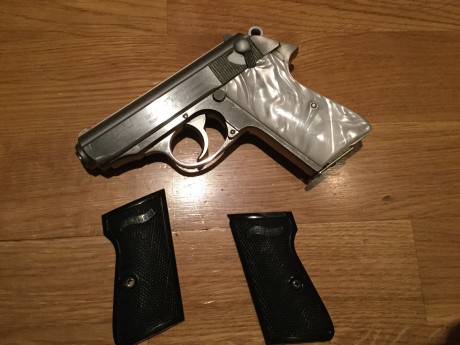 Buenas a todos, pues esto es; busco una Walther PPK/S, mejor de acero inoxidable, calibre 9 corto, no 81